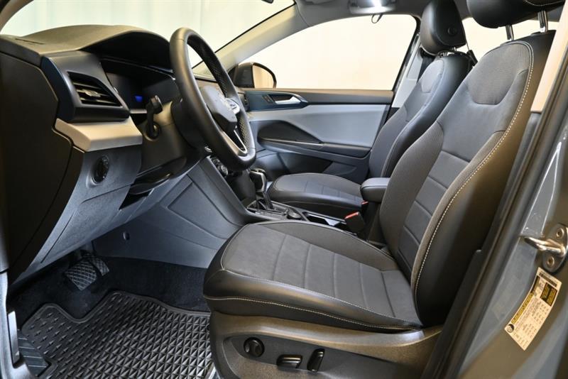 2022 Volkswagen Taos - Image 17