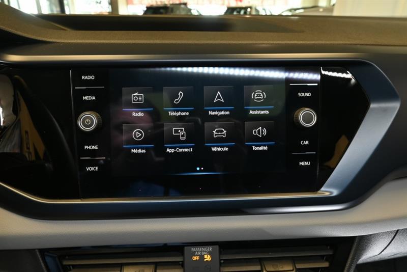2022 Volkswagen Taos - Image 25