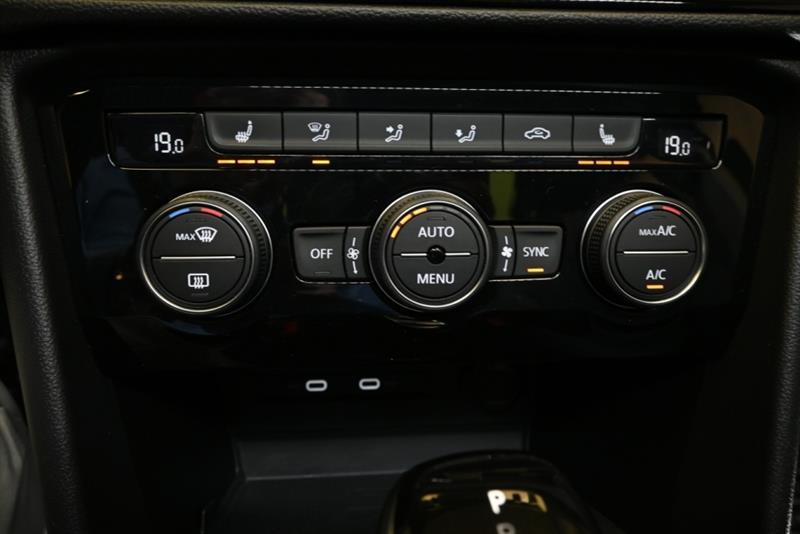 2022 Volkswagen Taos - Image 28