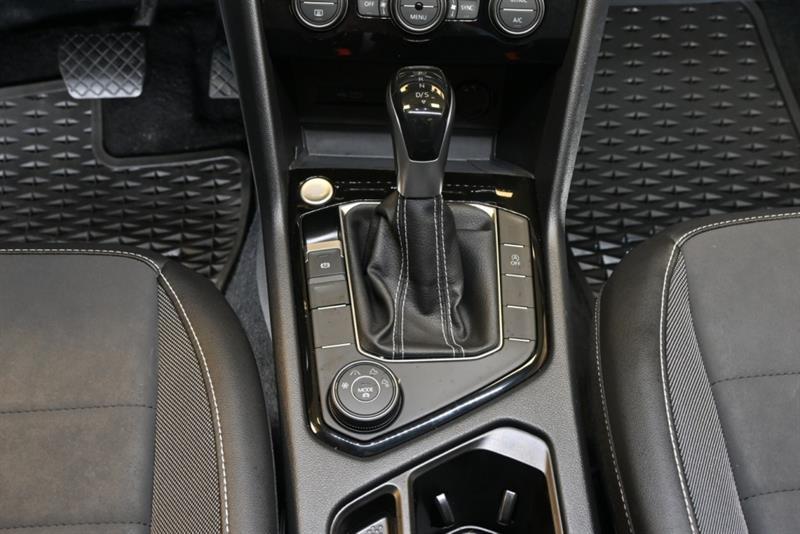 2022 Volkswagen Taos - Image 29