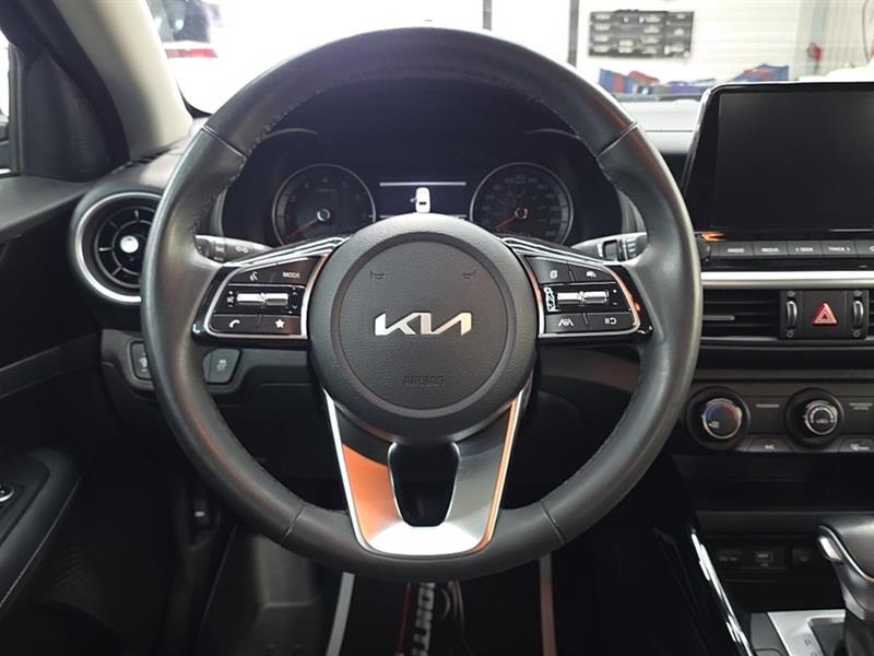 kia Forte 2024 - 11