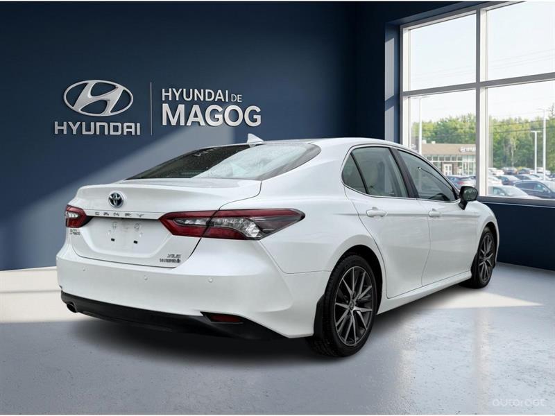 toyota Camry 2022 - 5