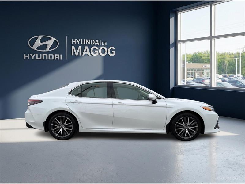 toyota Camry 2022 - 6