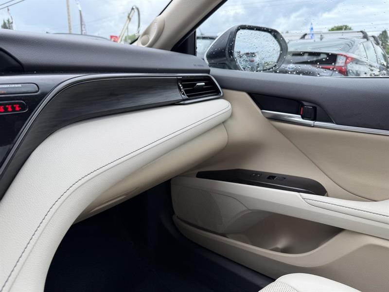 toyota Camry 2022 - 23