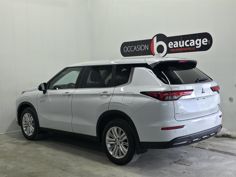 mitsubishi Outlander 2024 - 3