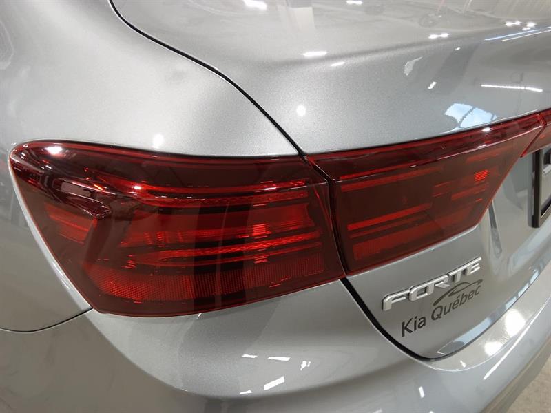 kia Forte 2023 - 12