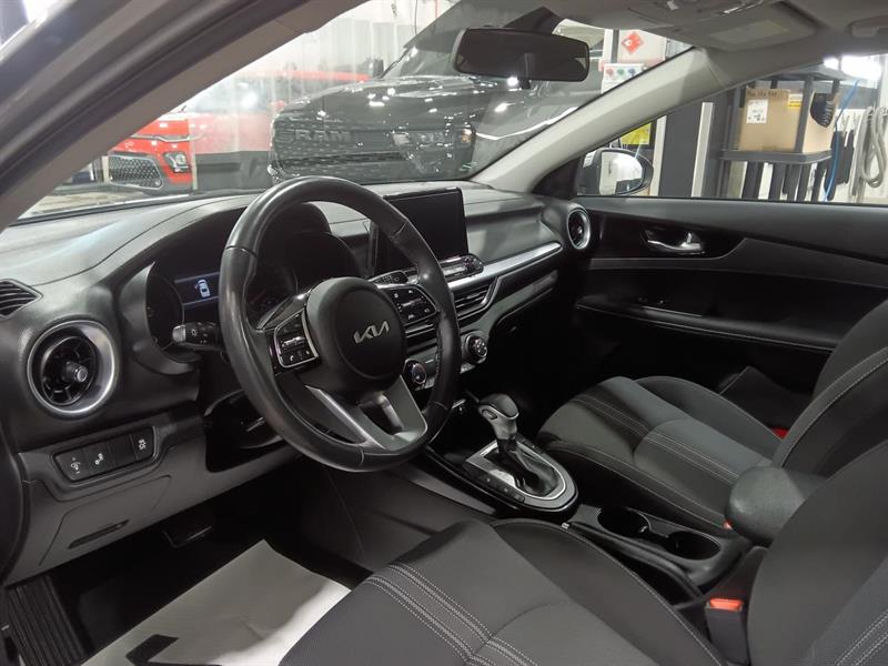 kia Forte 2023 - 14