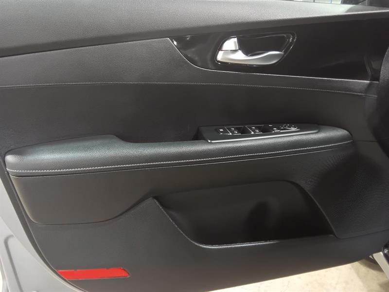 kia Forte 2023 - 19