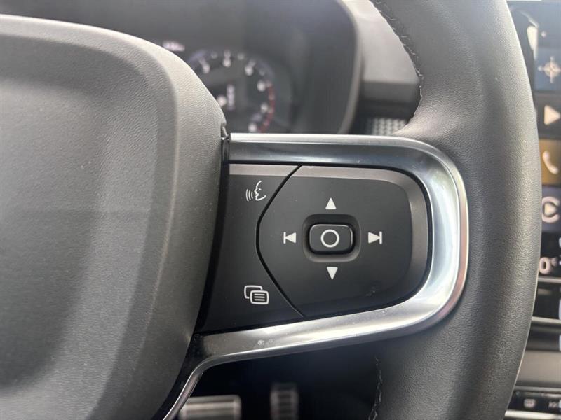 volvo XC40 2022 - 16