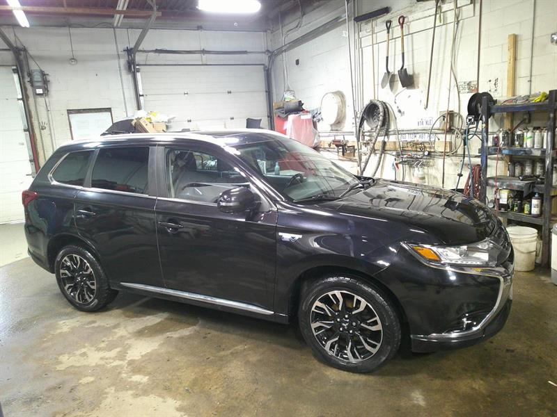 mitsubishi Outlander rechargeable 2018 - 2