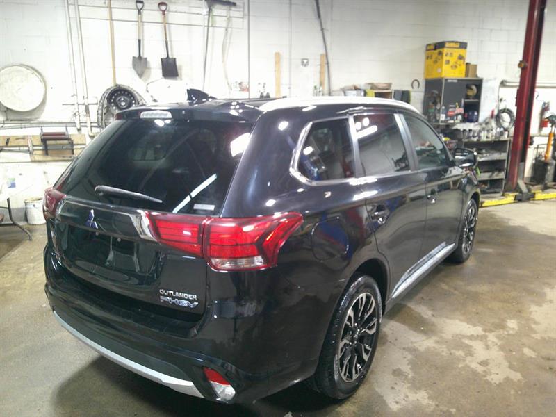 mitsubishi Outlander rechargeable 2018 - 3