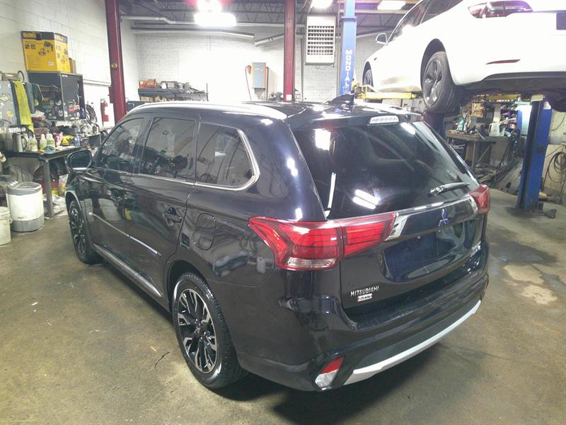 mitsubishi Outlander rechargeable 2018 - 5