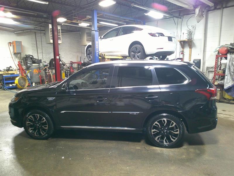 mitsubishi Outlander rechargeable 2018 - 6