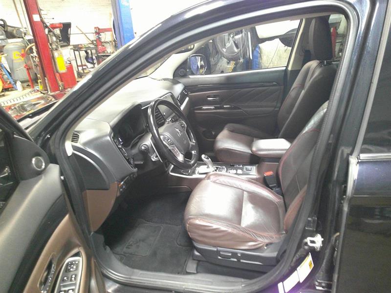 mitsubishi Outlander rechargeable 2018 - 10