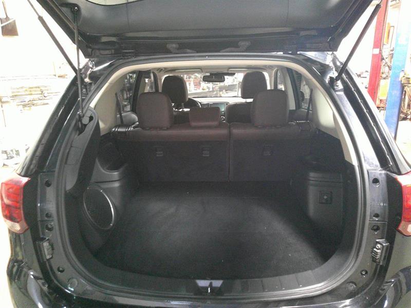 mitsubishi Outlander rechargeable 2018 - 14