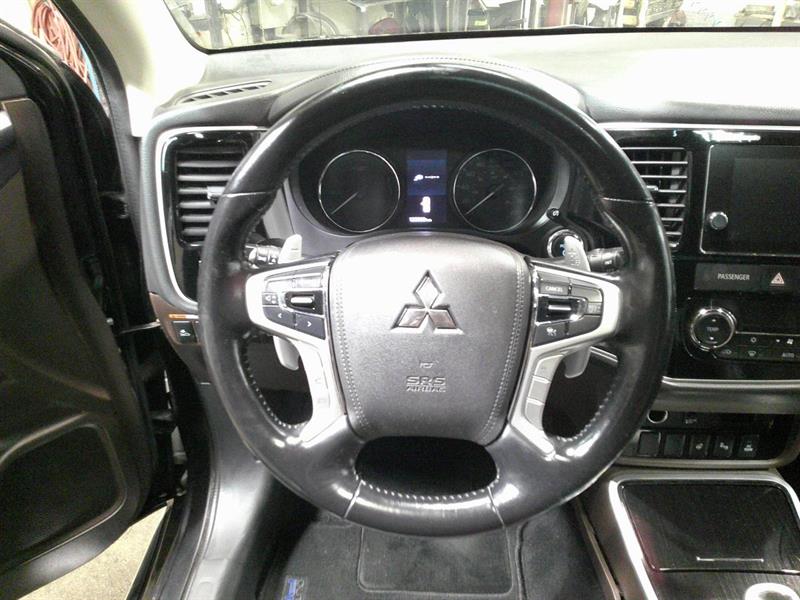 mitsubishi Outlander rechargeable 2018 - 16