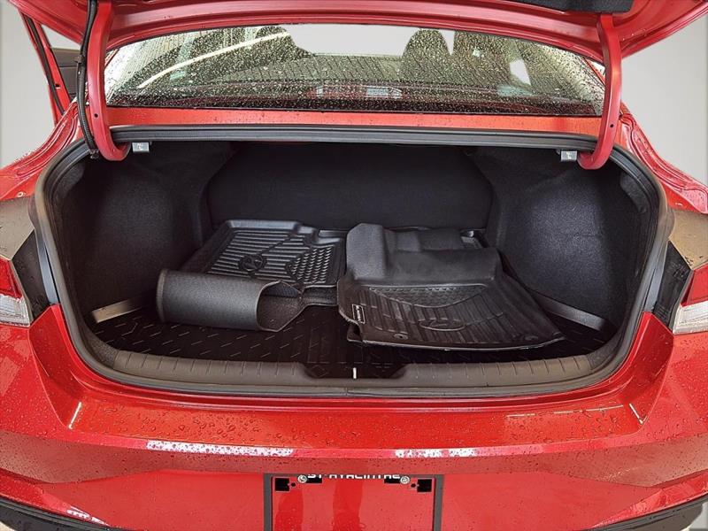 hyundai Elantra 2022 - 25