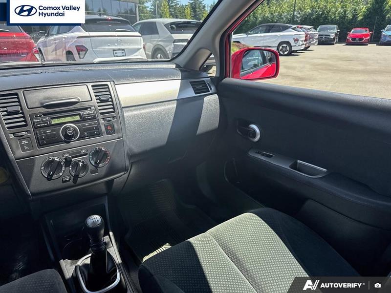 nissan Versa 2011 - 14