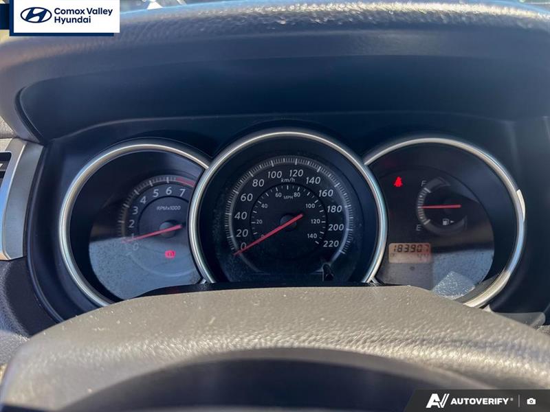 nissan Versa 2011 - 18