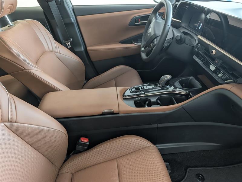 toyota Crown Signia 2025 - 8
