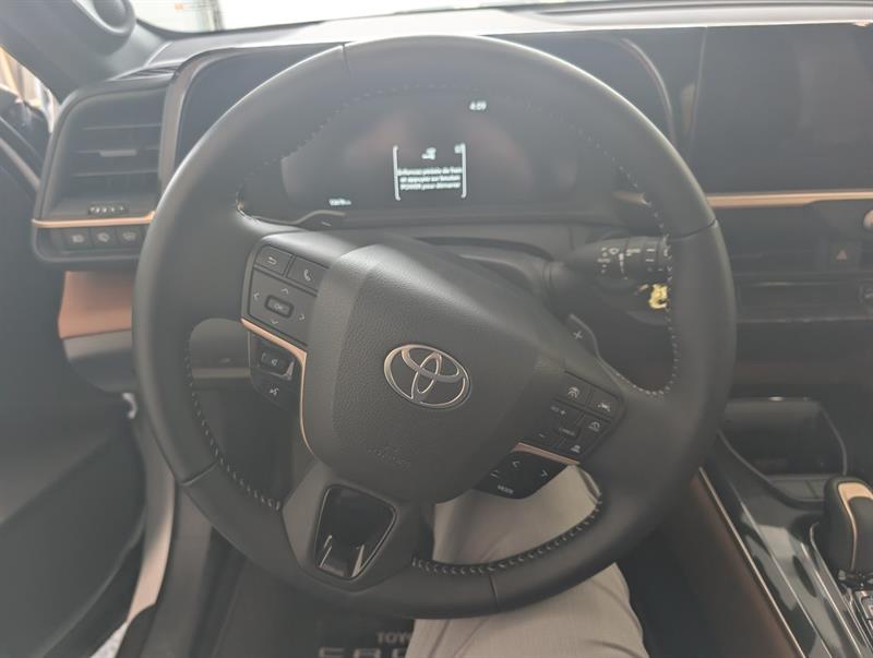 toyota Crown Signia 2025 - 17