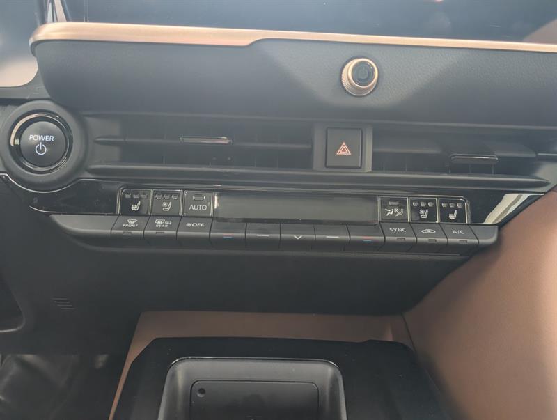 toyota Crown Signia 2025 - 18