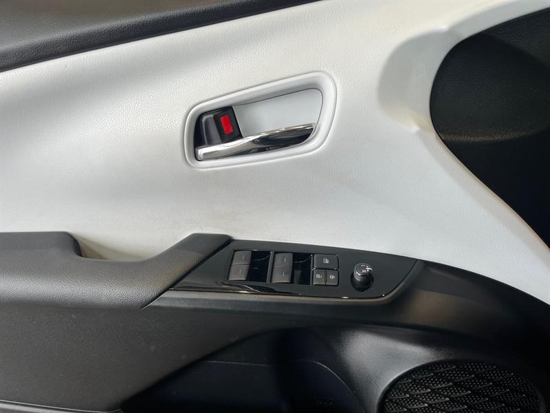 toyota Prius Prime 2020 - 11