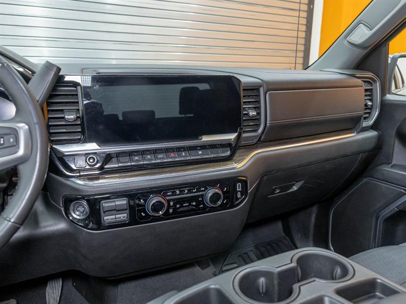 chevrolet Silverado 1500 2025 - 18