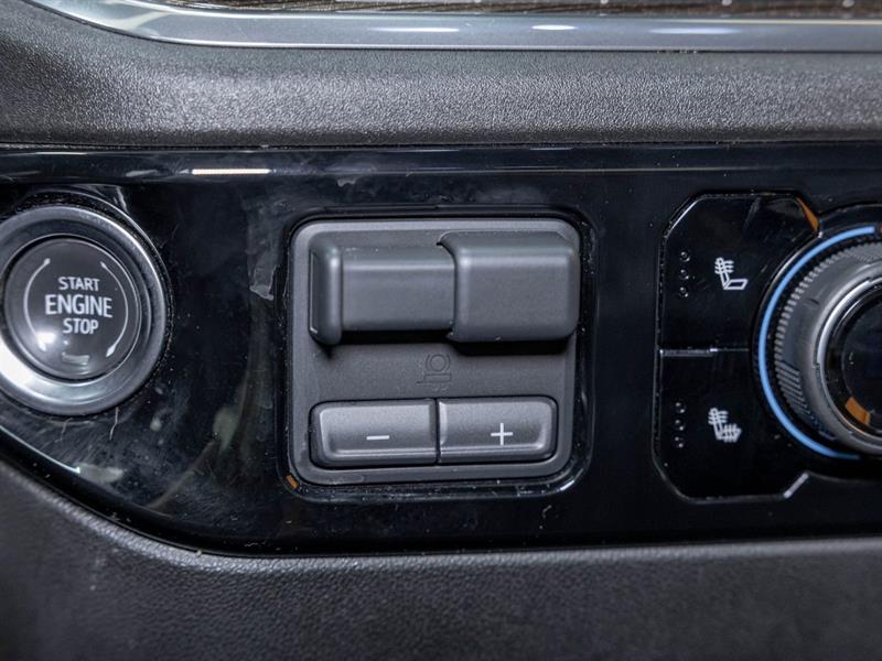 chevrolet Silverado 1500 2025 - 24