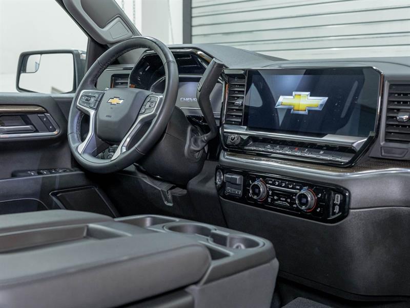 chevrolet Silverado 1500 2025 - 30