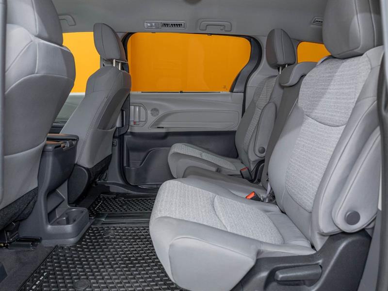 toyota Sienna 2022 - 28