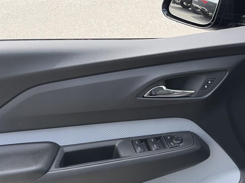 chevrolet Bolt 2027 - 21