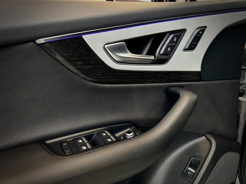 audi Q7 2018 - 25