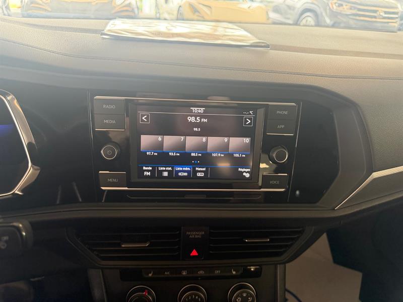 volkswagen Jetta 2022 - 13