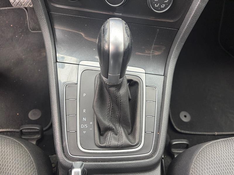 volkswagen Golf 2018 - 27