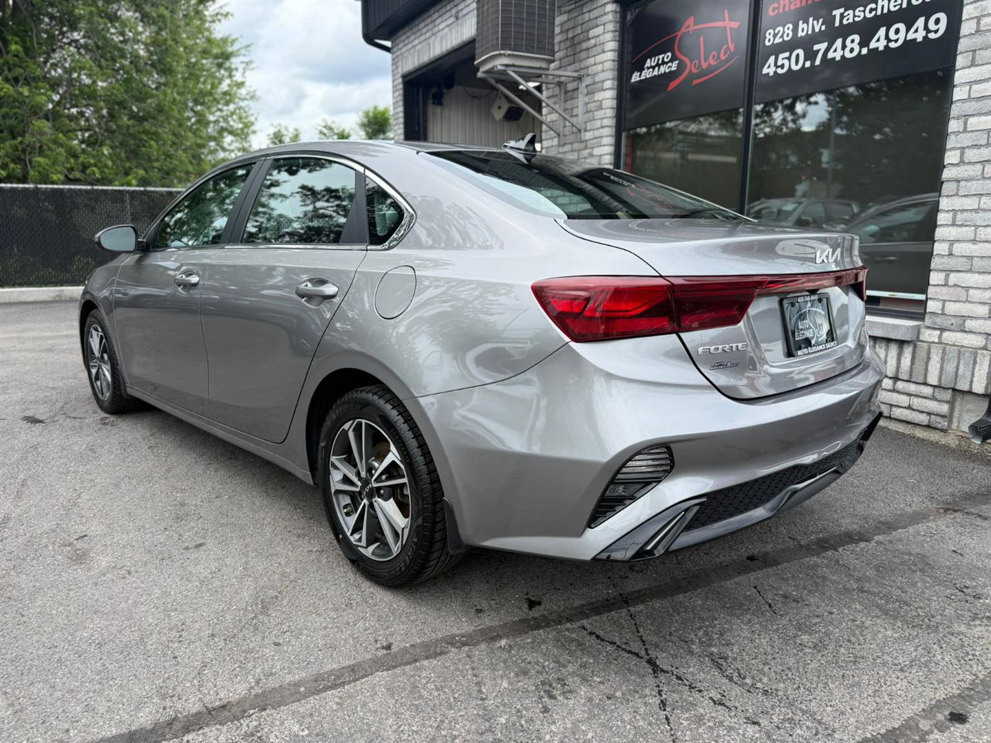 kia Forte 2023 - 12