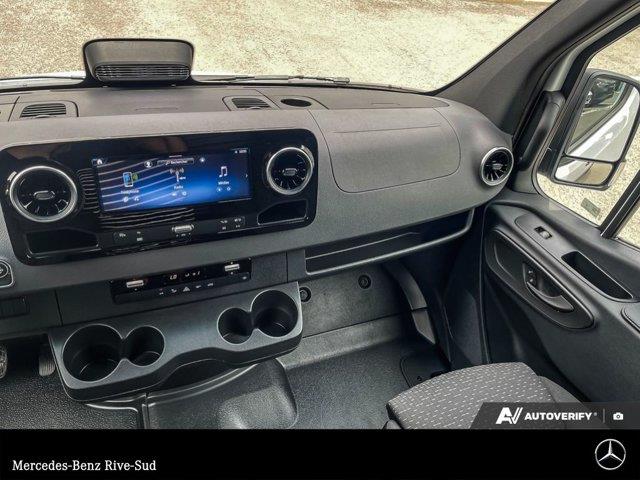 mercedes-benz Sprinter Crew Van 2026 - 9