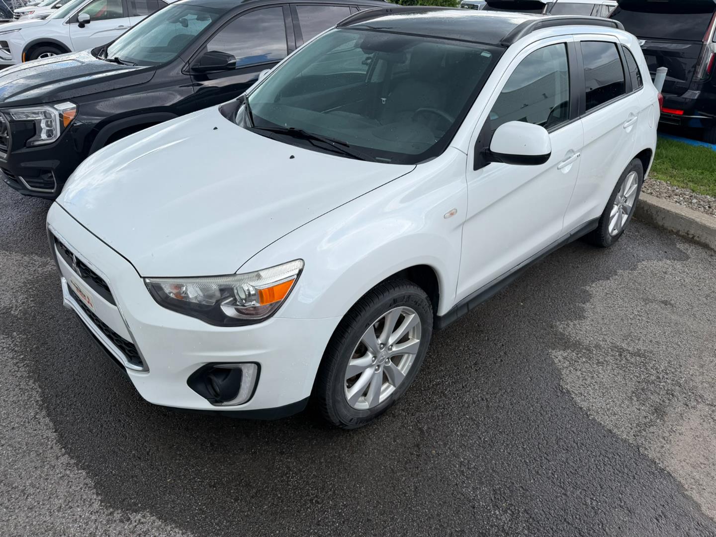White 2015 Mitsubishi RVR SUV / Crossover Automatic