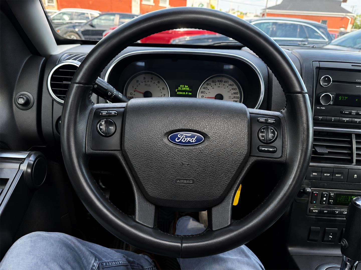ford Explorer Sport Trac 2010 - 17