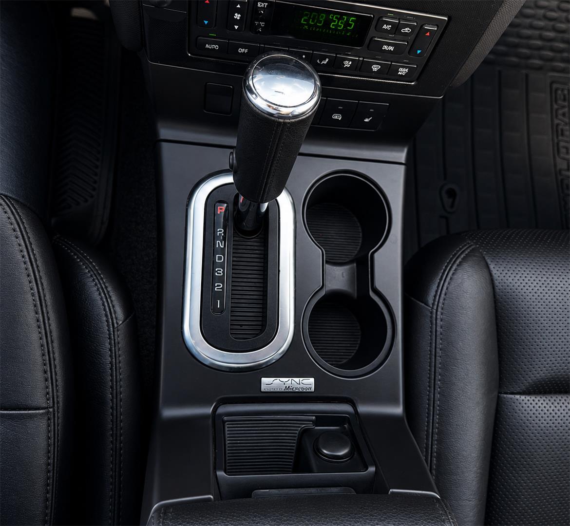 ford Explorer Sport Trac 2010 - 19