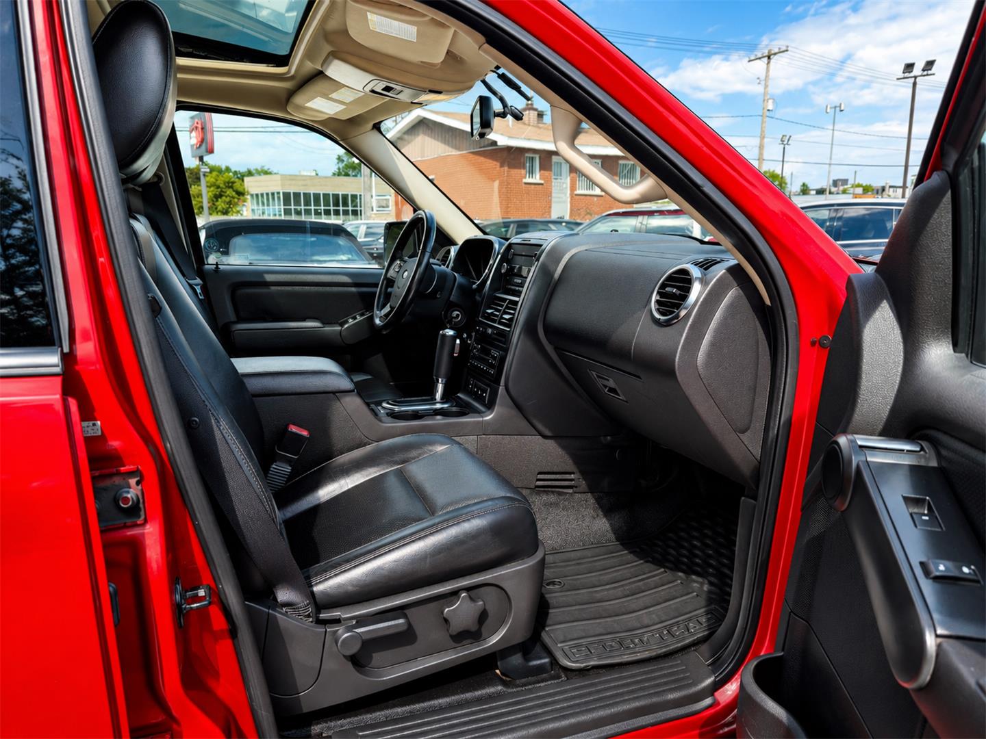 ford Explorer Sport Trac 2010 - 24