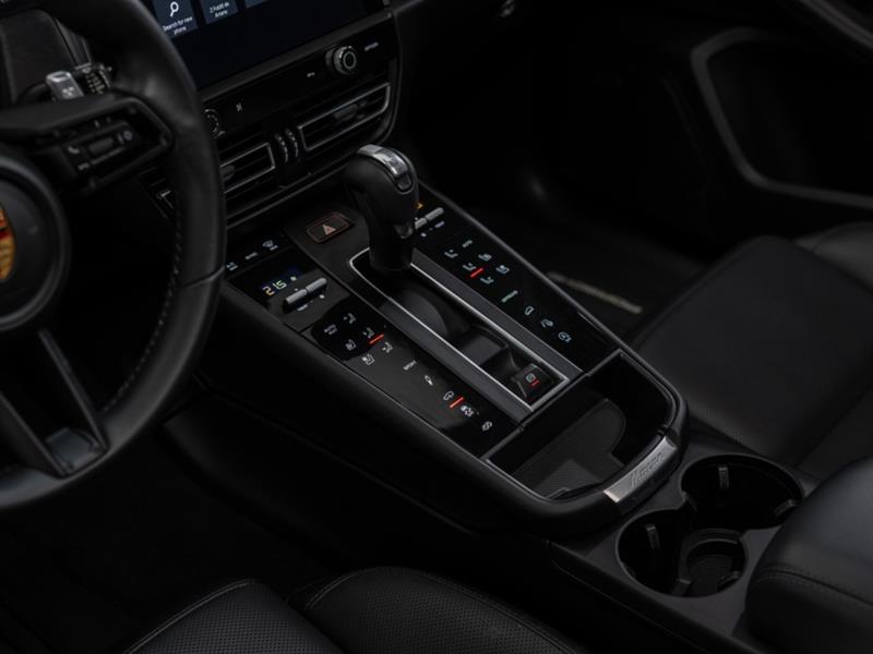 porsche Macan 2025 - 26