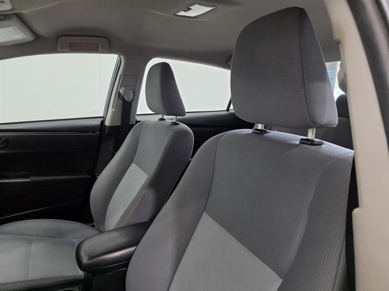 toyota Corolla 2017 - 9