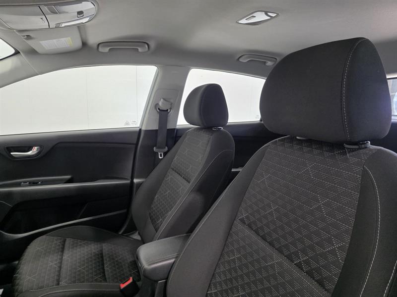 kia Rio 2022 - 21