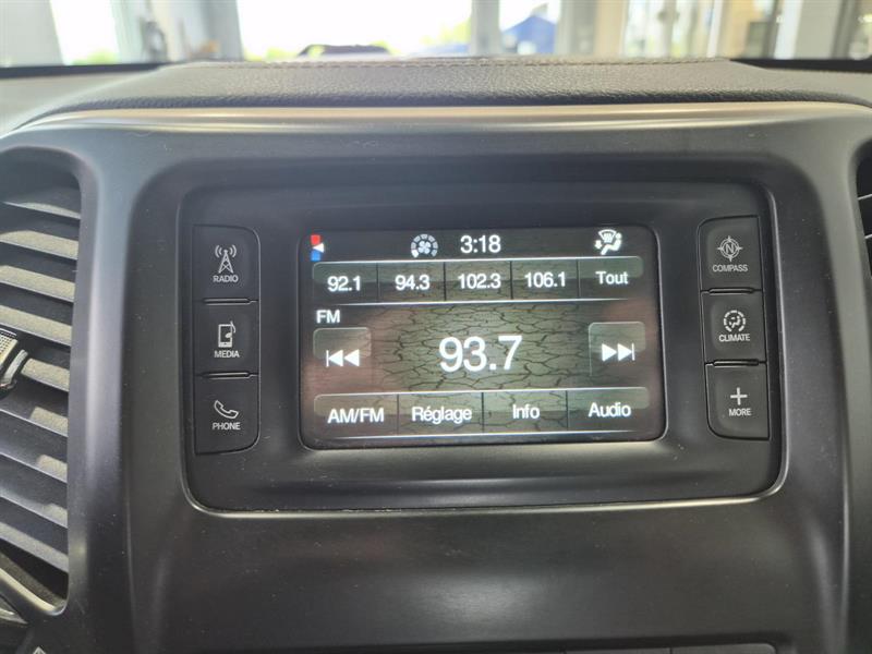 jeep Cherokee 2015 - 19