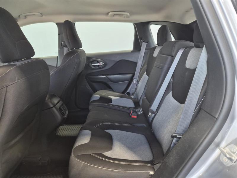 jeep Cherokee 2015 - 23