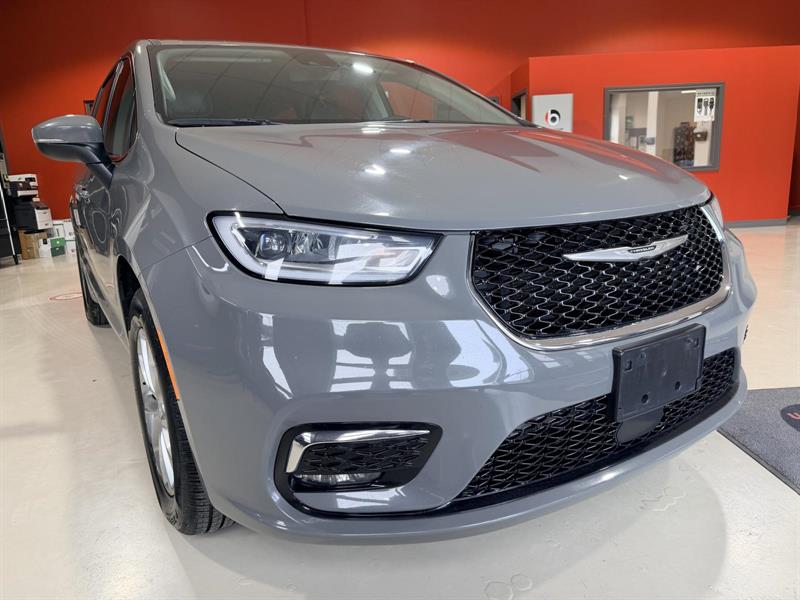 chrysler Pacifica 2023 - 13