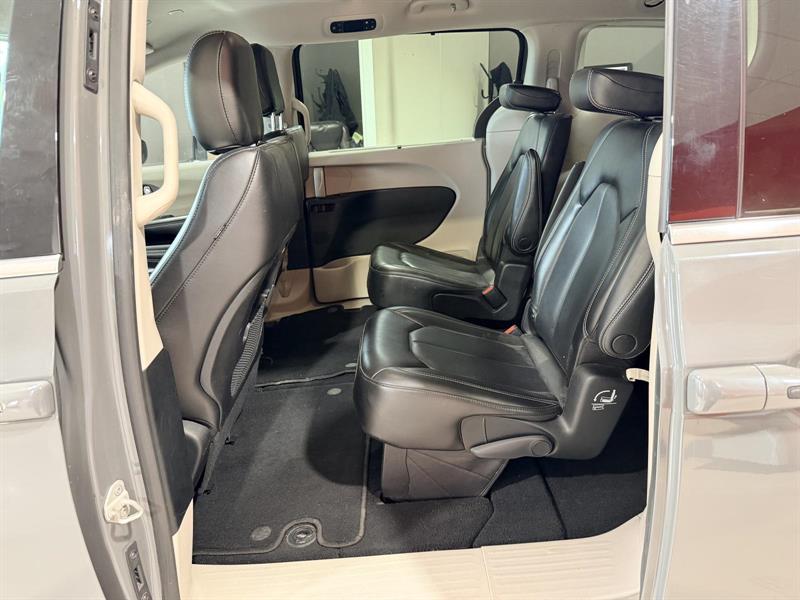 chrysler Pacifica 2023 - 15