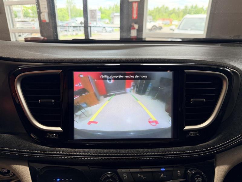 chrysler Pacifica 2023 - 27