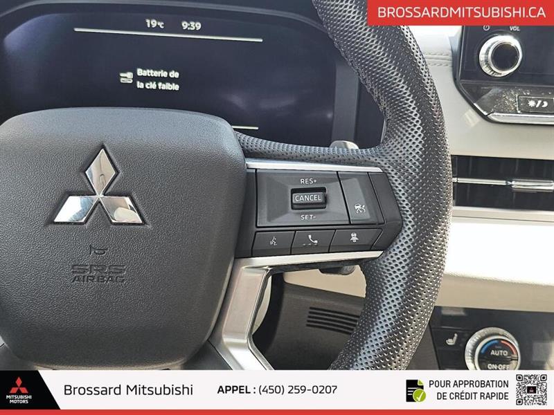 mitsubishi Outlander 2023 - 23